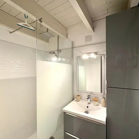 Apartment Duplex Proche Des Arenes Nimes